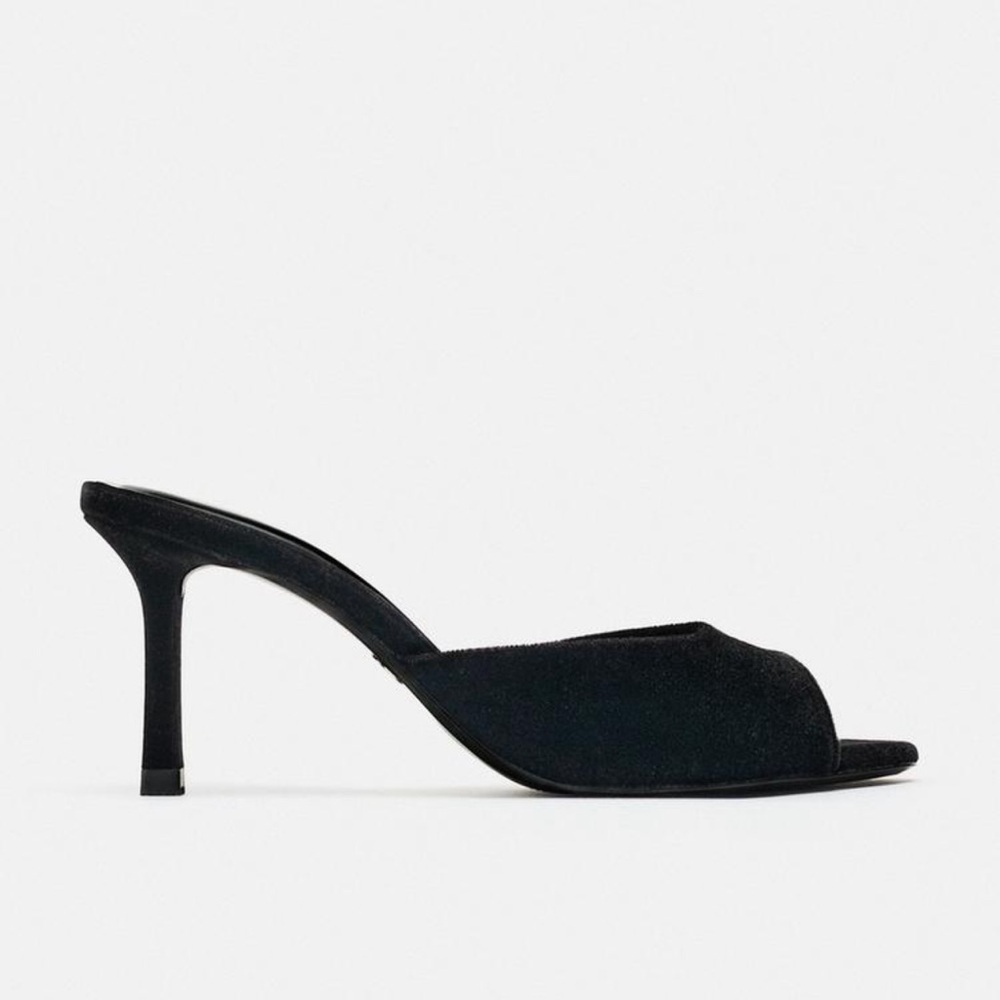NWOT Zara Velvet Mule